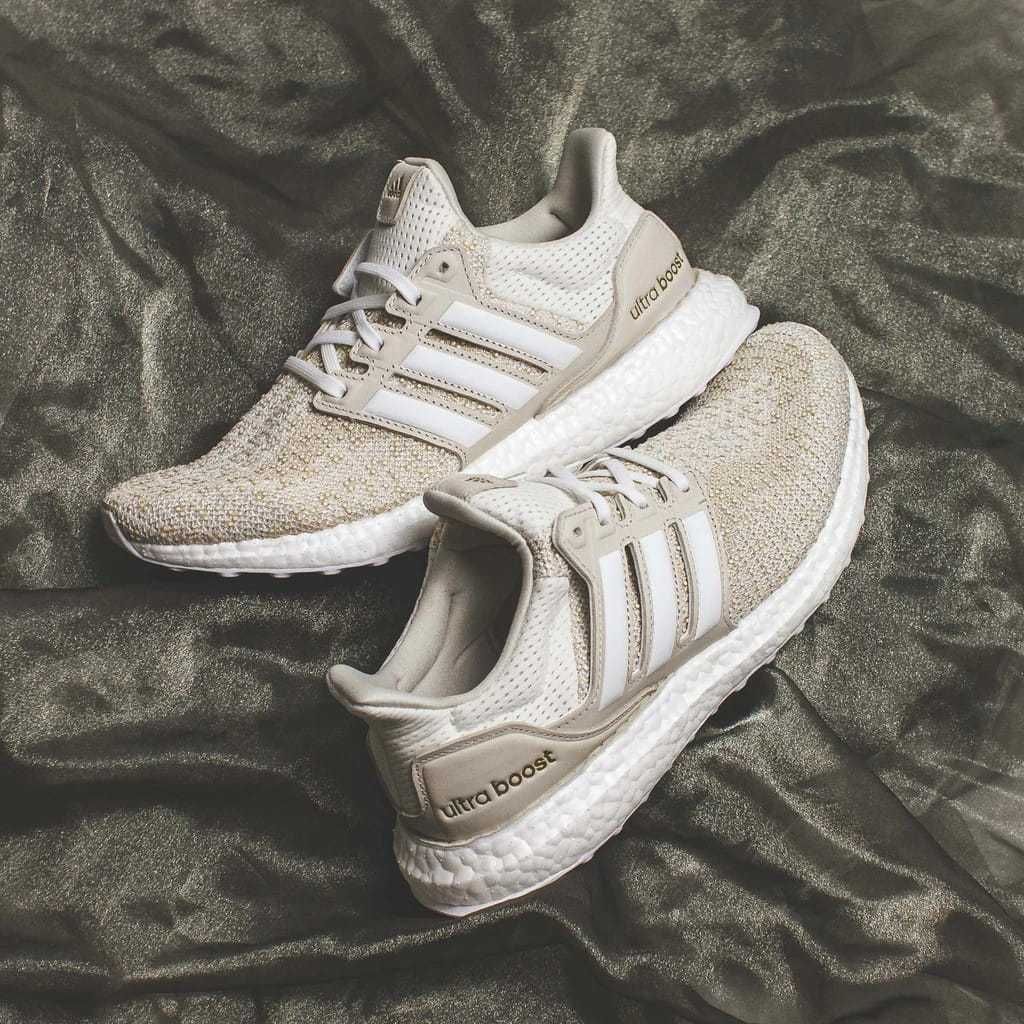 Оригинални маратонки * ADIDAS ULTRABOOST DNA * EU 39.5