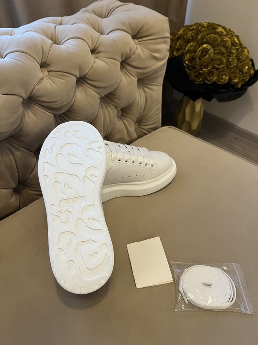 Alexander Mcqueen