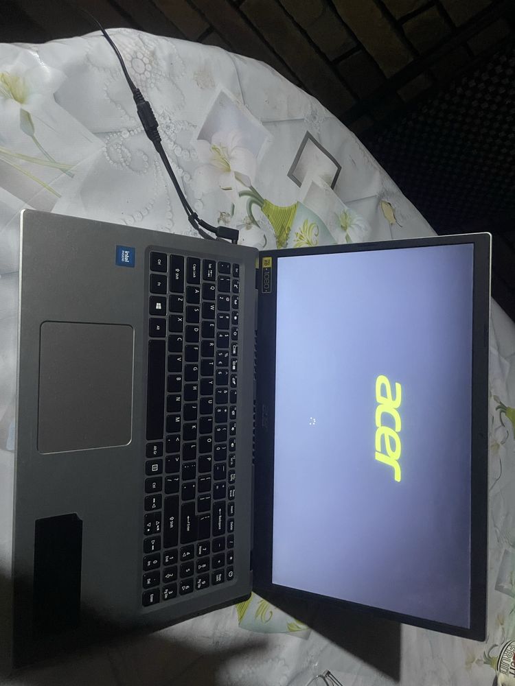 Ноутбук б/у  “acer”