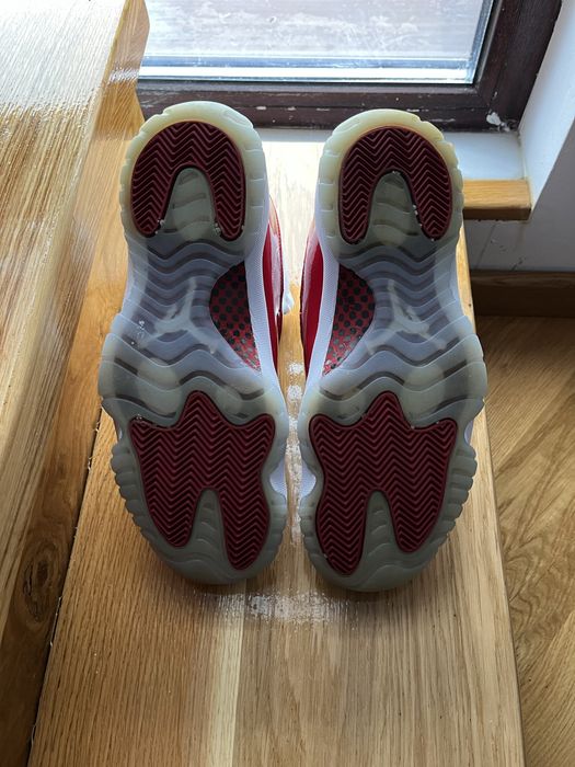 Jordan 11 Red Cherry [Originali], Marimea 42,5