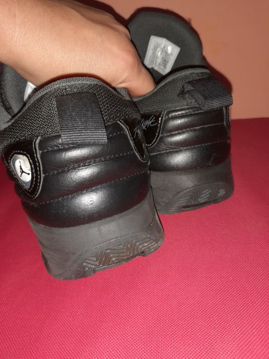 Jordani 42 negrii în stare buna