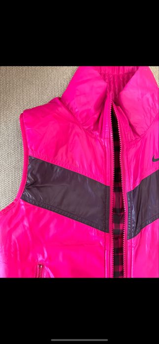 Vesta Nike noua marimea 36