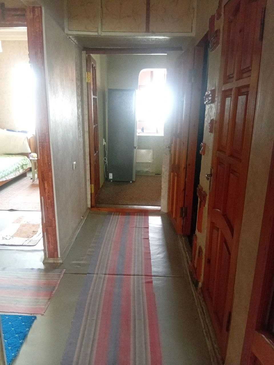 Продаётся 2-комнатная квартира, Юнусабад-10.
