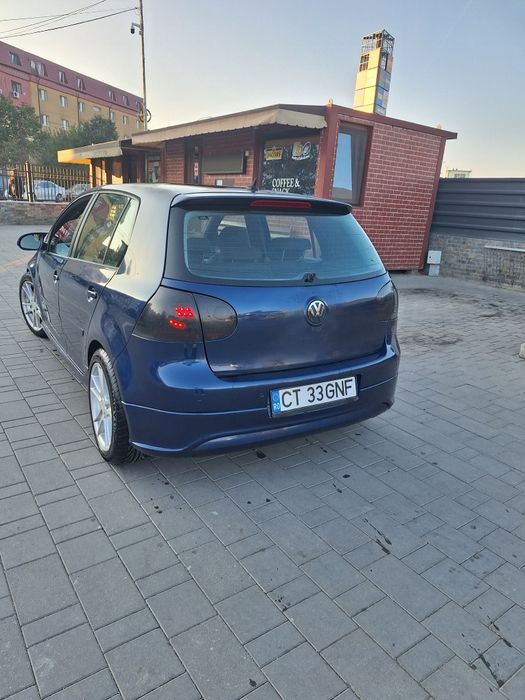 Vând sau schimb golf 5 1.9 B.L.S