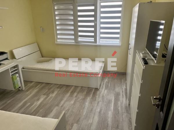 Продава се Тристаен апартамент в Бургас, Славейков - 89 кв.м за 1798 €/кв.м - Снимка #1