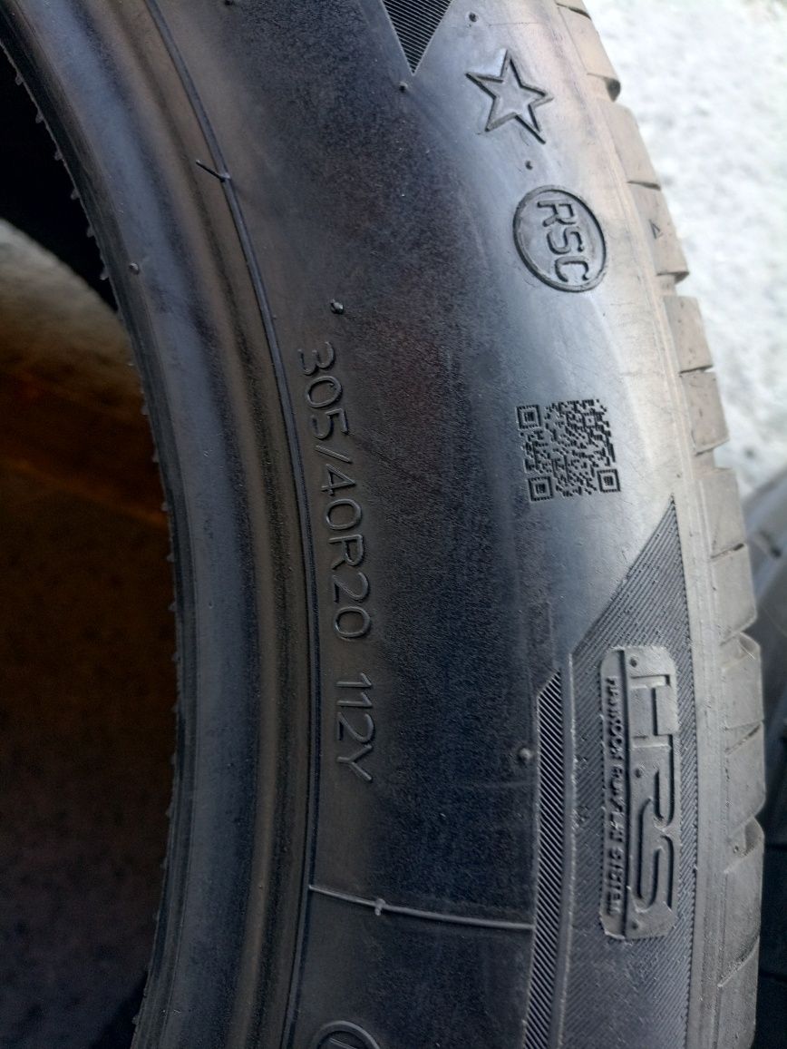 2 anvelope RunFlat de vara Hankook 305/40 R20 dot 2520