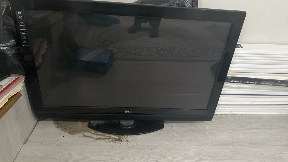 Продам телевизор lG бу
