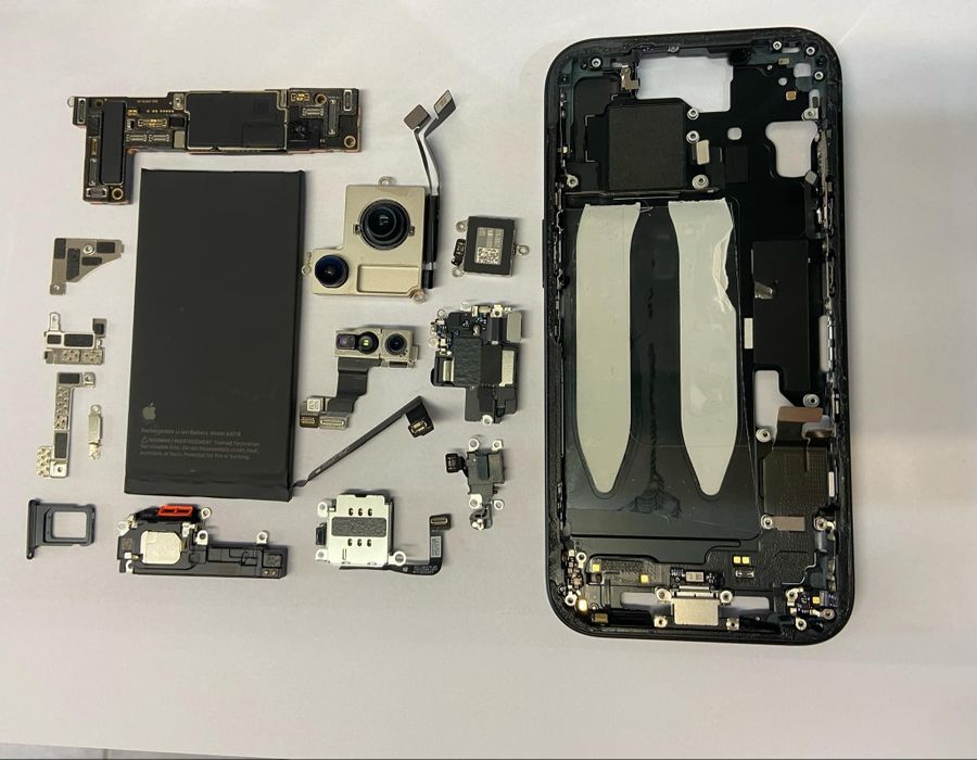 iPhone 15  за части / I cloud/-корпус, дисплей, батерия, камери, ленто