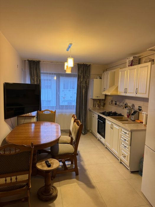 Inchiriez apartament cu 2 camere