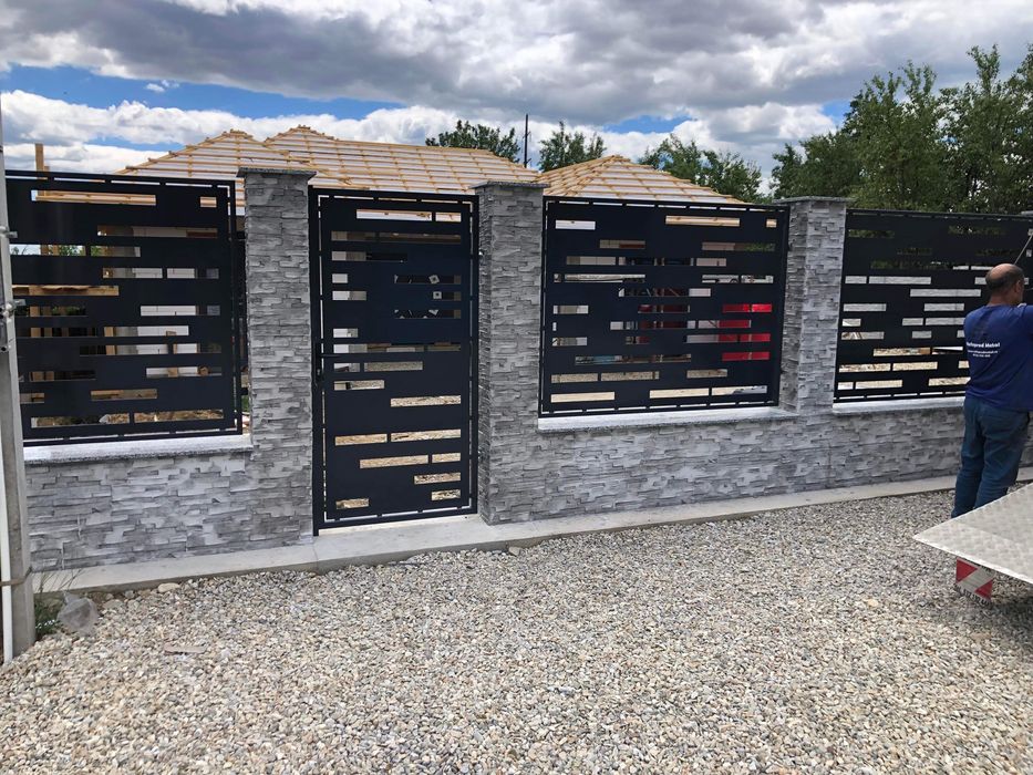 Porti garduri tabla decupată