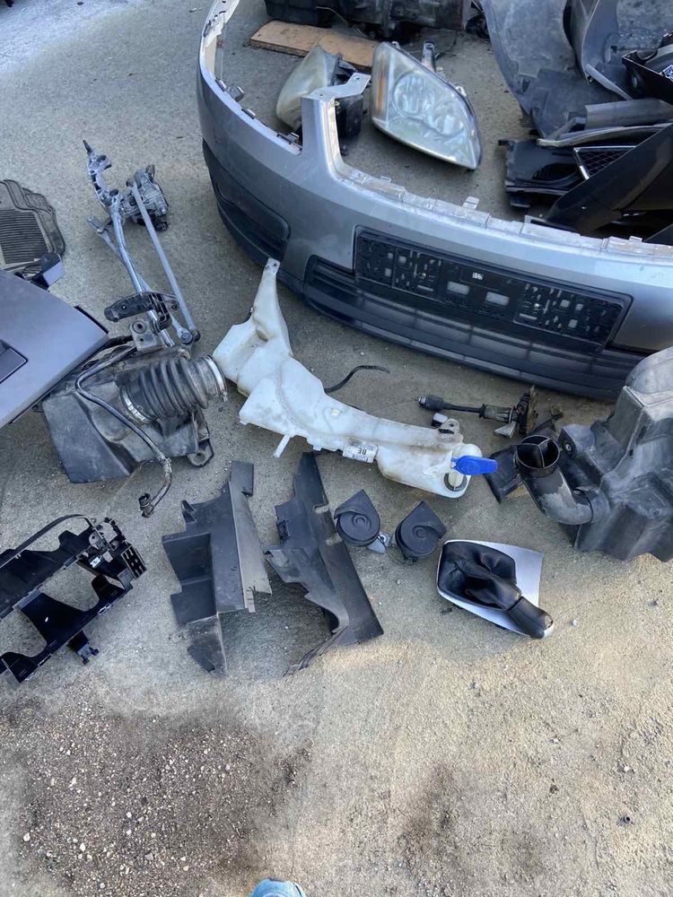 Ford C Max на части