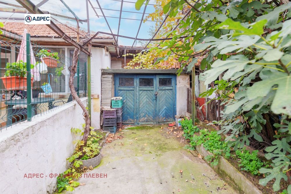 Етаж от къща в Плевен-9-ти квартал площ 97 цена 118000