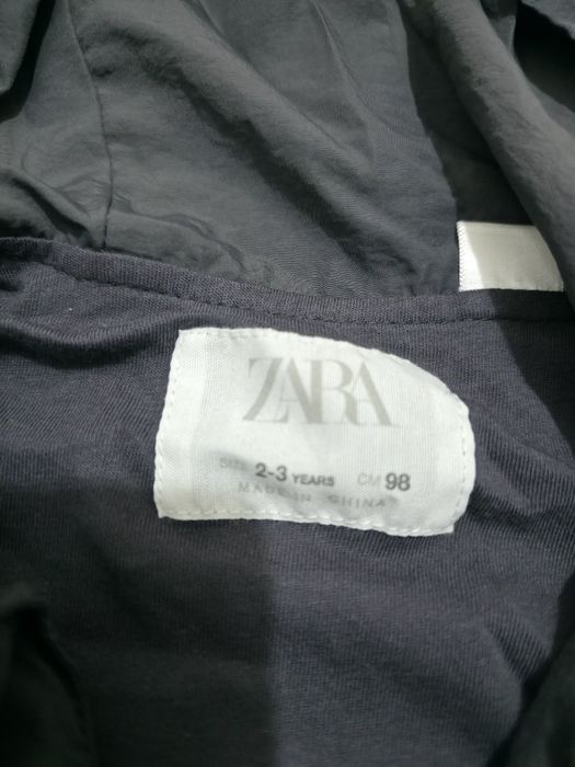 Vand jacheta Zara mărimea 98 impecabilă