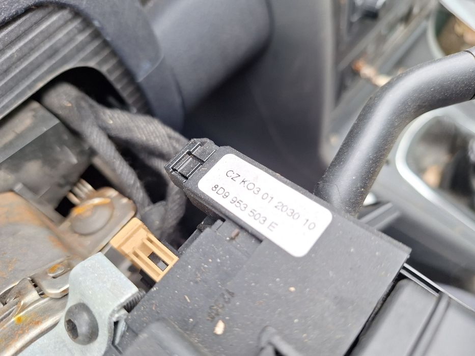 Maneta stergatoare lampa de semnalizare AUDI A4 Avant 8D5, B5 1994 - 2