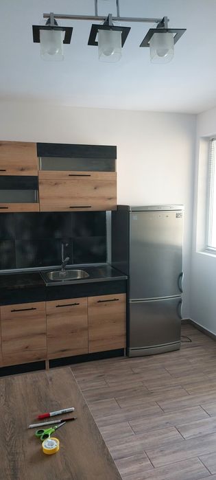 Дава се под наем Едностаен апартамент в Пазарджик, Окръжна болница - 47 кв.м за 214.2 € - Снимка #1