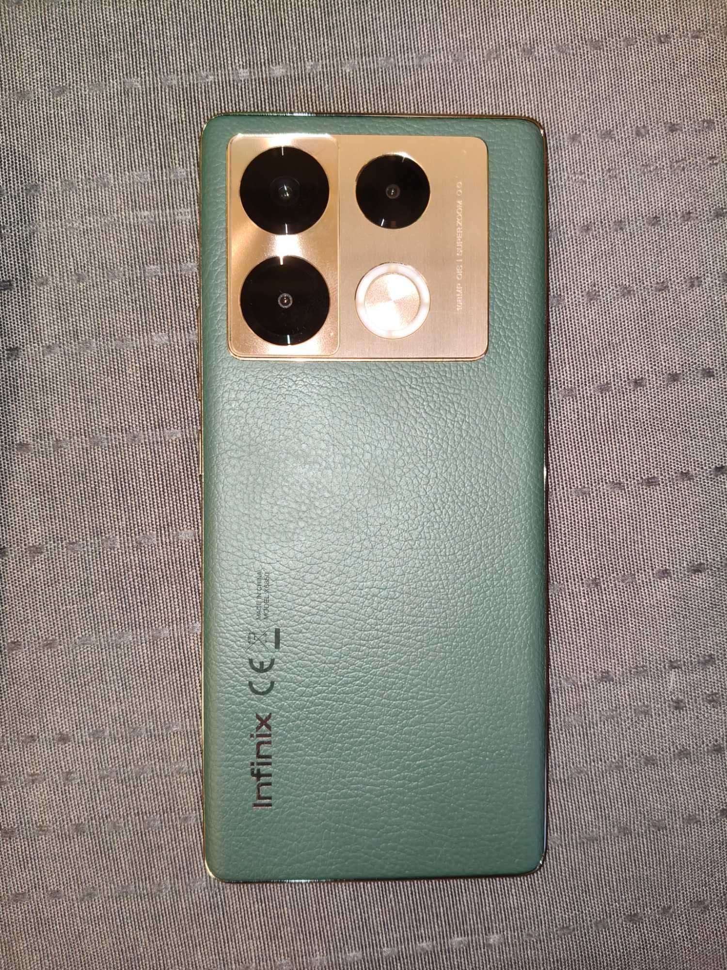 Продавам infinix note 40 pro