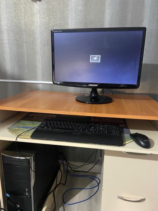 продается компьютер вместе с шкафом