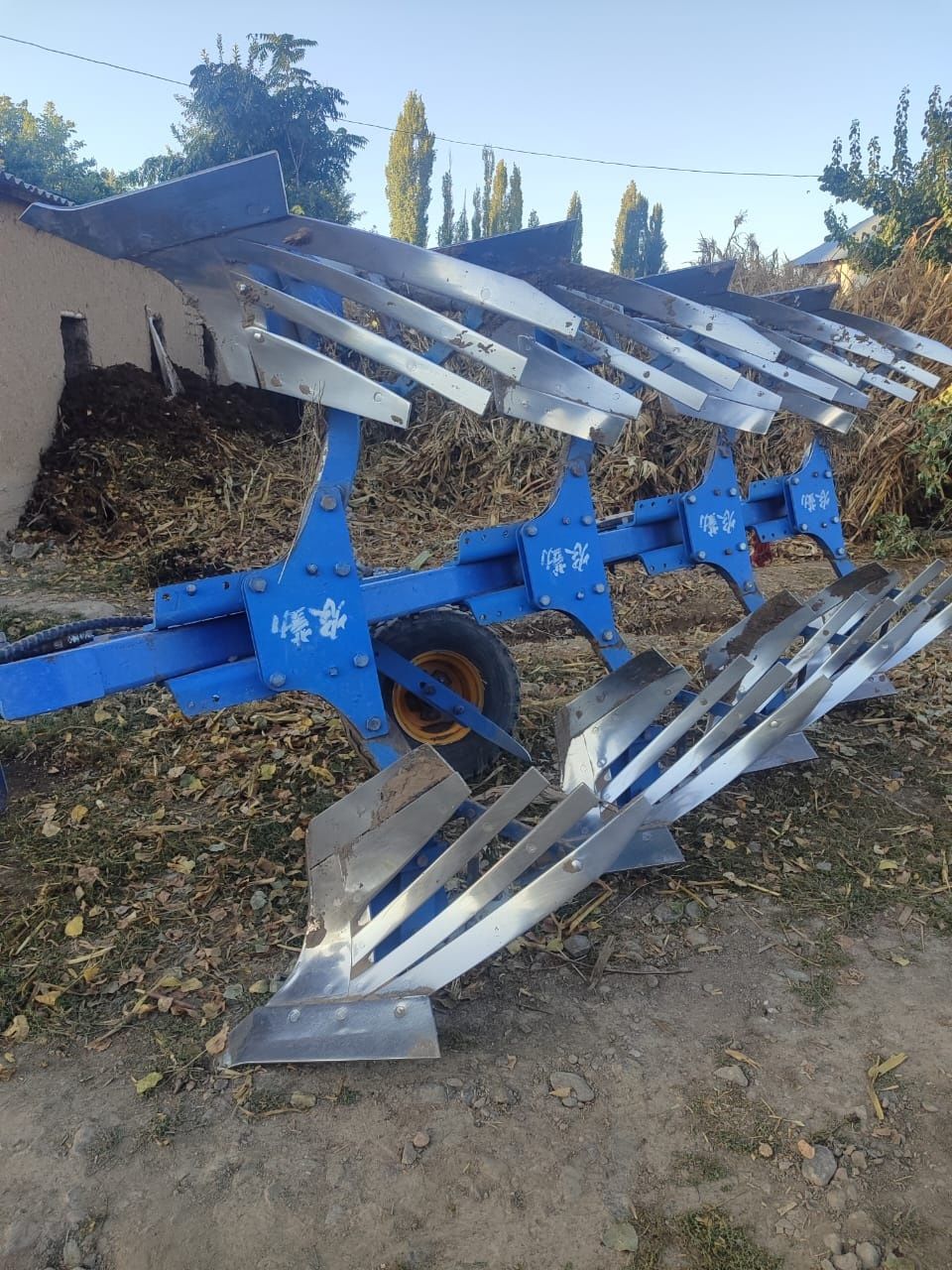 Плуг для трактора