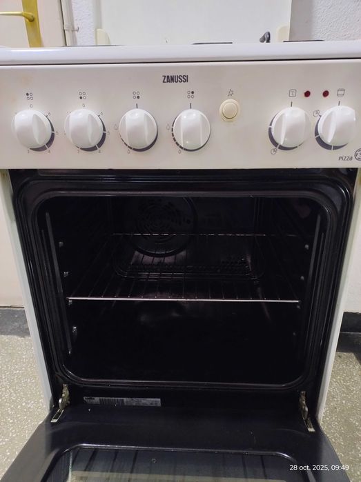 Aragaz mixt , 2 ochiuri electrice , 2 gaz