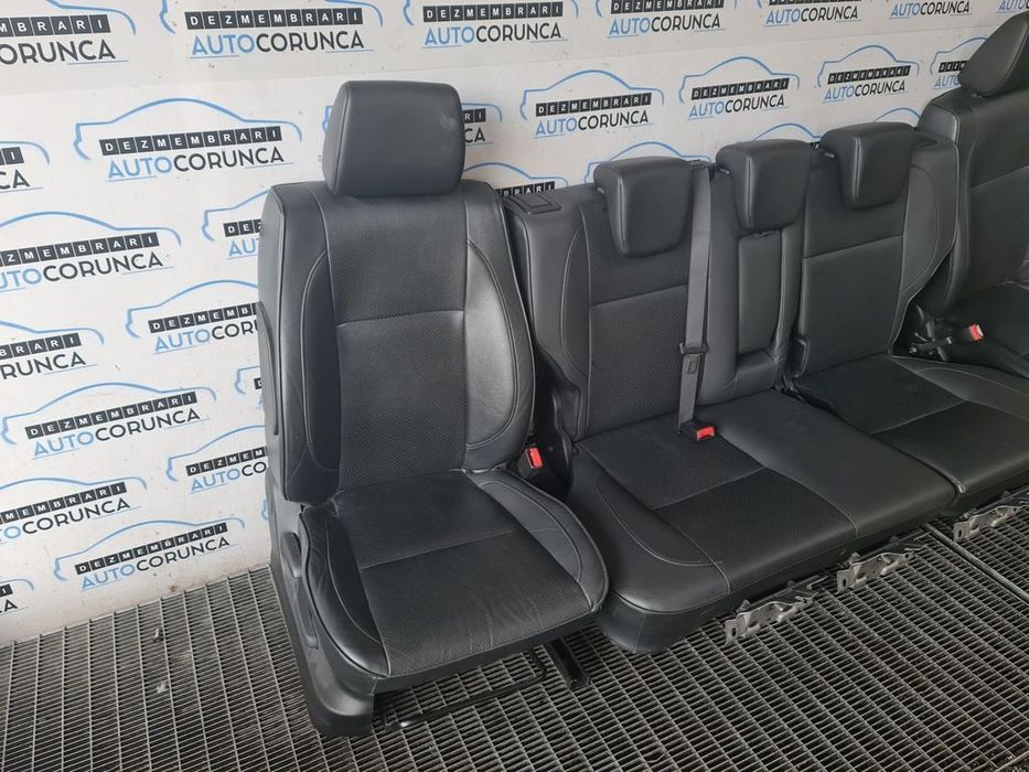Interior complet Suzuki Grand Vitara 2012 - 2015 SUV 4 Usi (1367)