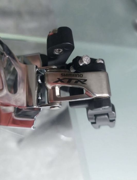 Schimbator Shimano XTR 9025-H 2 foi (prindere pe Tija)