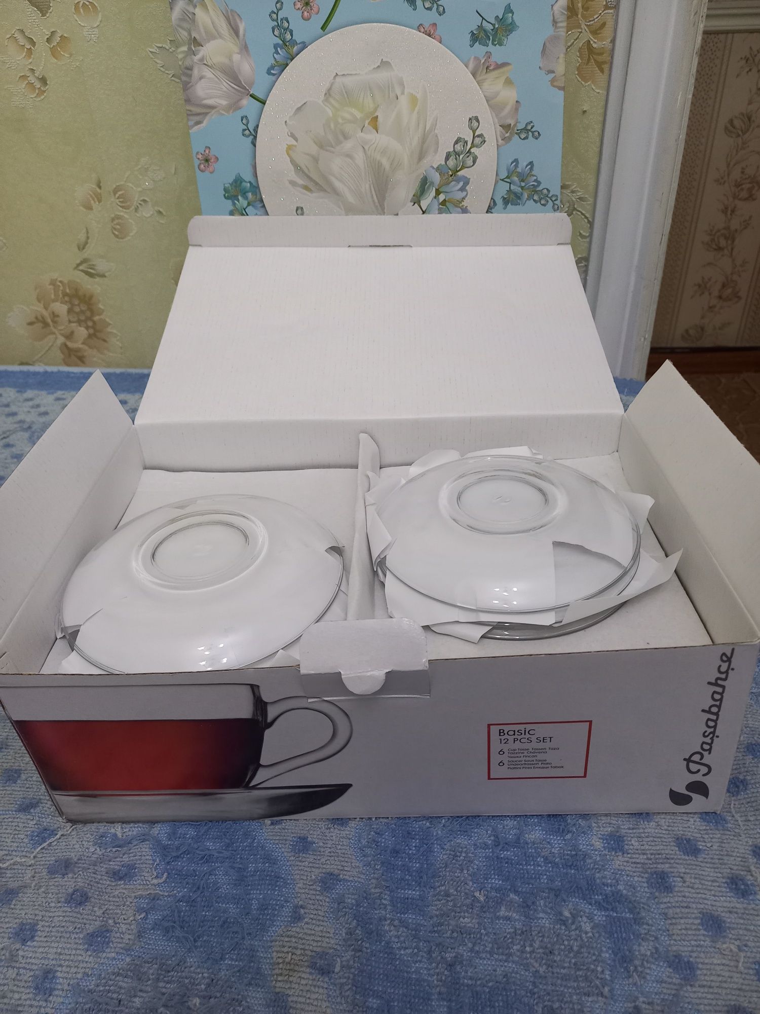 Продаётся новый чайный набор.
