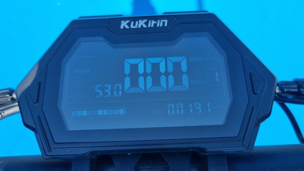 Електрическа тротинетка Kukirin G2 MAX + каска
