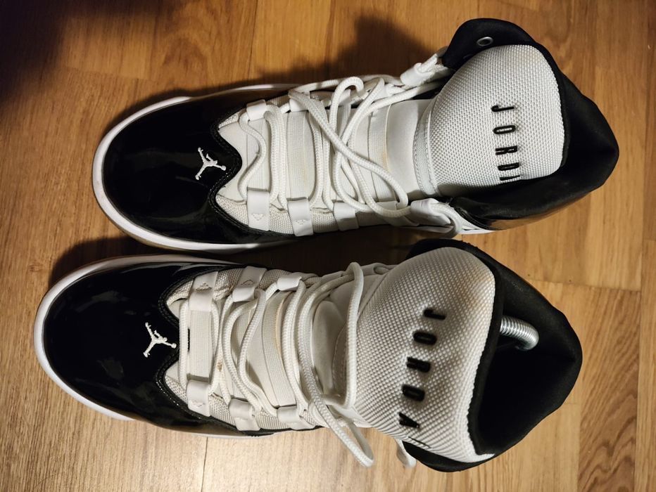 Jordan Max Aura  lucios