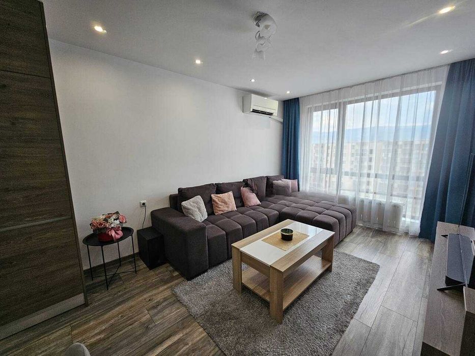 Продава се Тристаен апартамент в Пловдив, Остромила - 94 кв.м за 1809 €/кв.м - Снимка #2