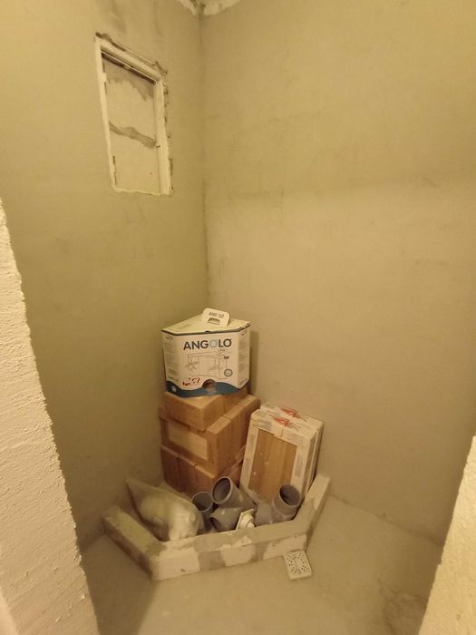 Vând Garsonieră, zona Ampoi1, parter.