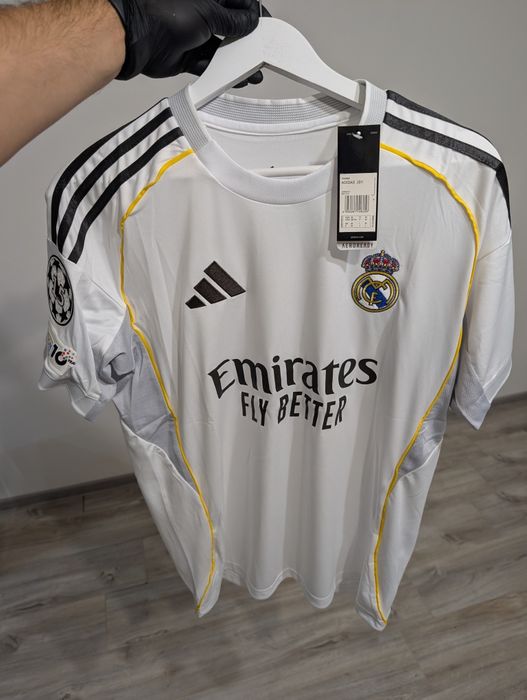 Tricou adidas Real Madrid 25/26 Home Mărimea M, Fan edition UCL editio