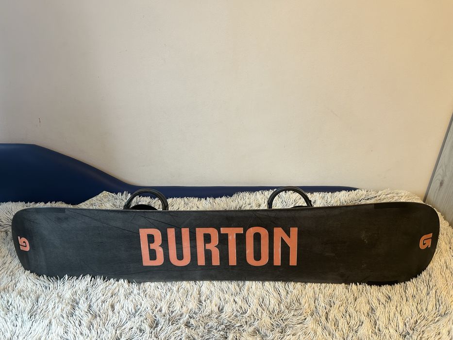 Placa Snowboard BURTON, Boots BURTON, Casca MiVida, Ochelari REBELL