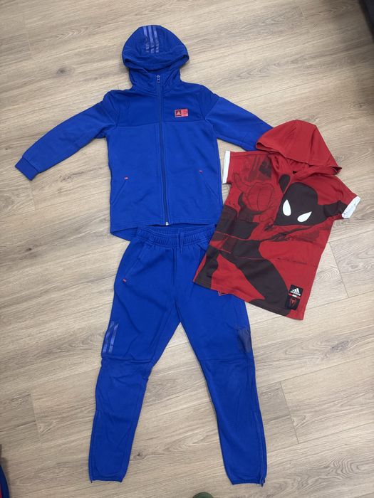 Спортни детски екипи