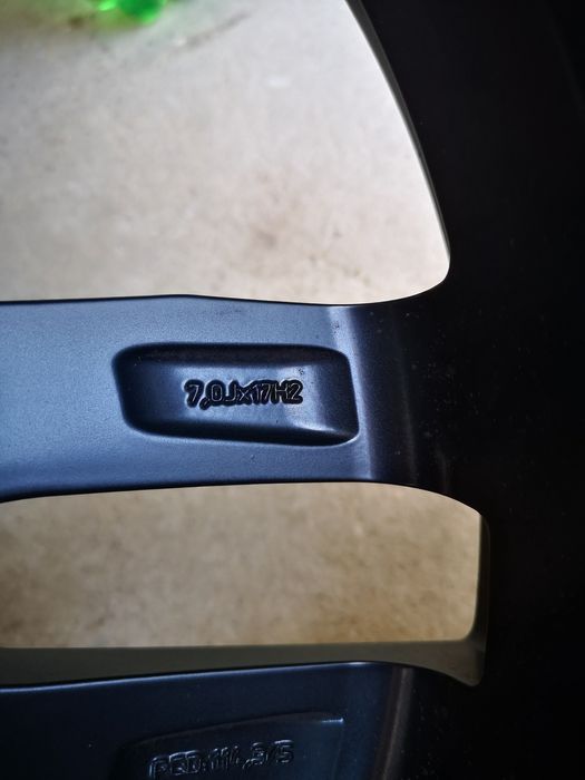 Mitsubishi 17 цола, 215/65/17