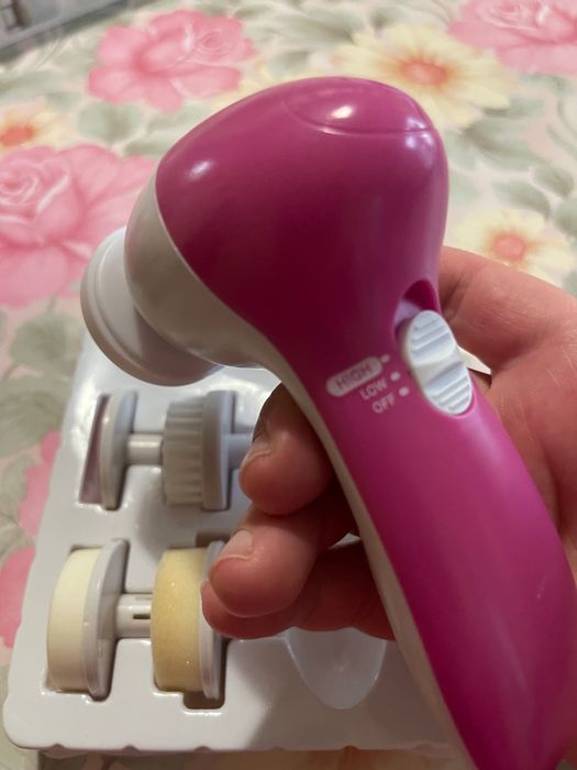 Масажор за лице 5 приставки