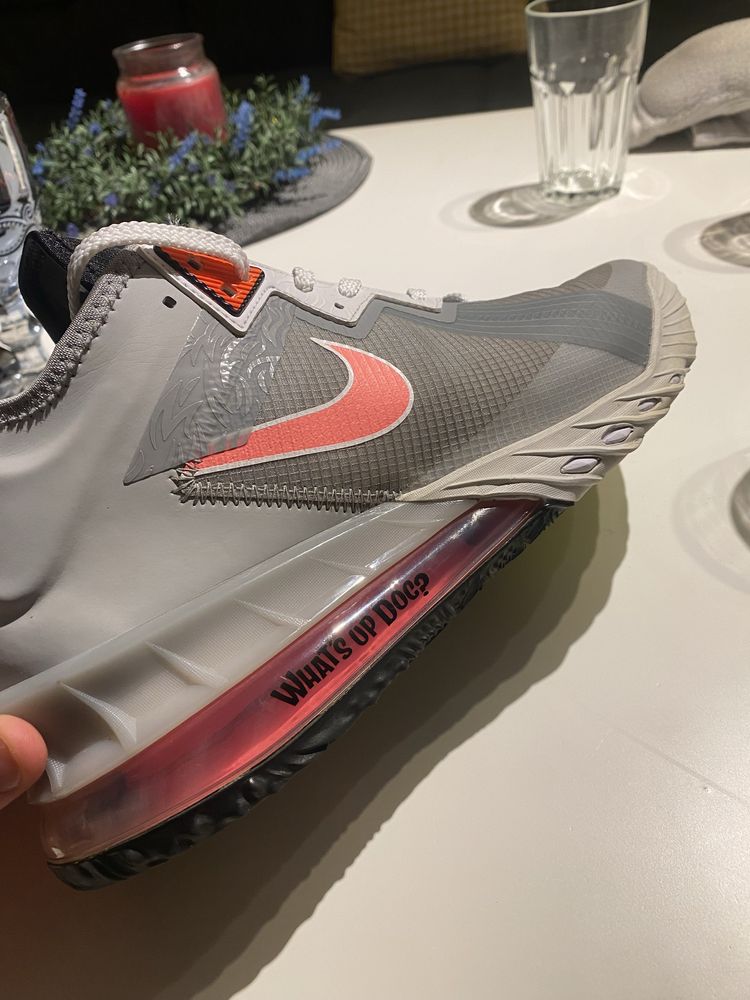Lebron 18 Low bugs Bunny