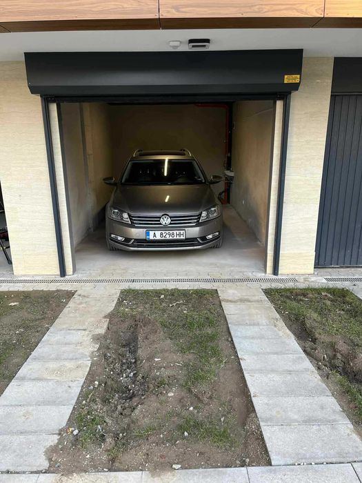 Надземен гараж с парко място Овча Купел. Ул.Иван Радоев 16 -  ЛУКС