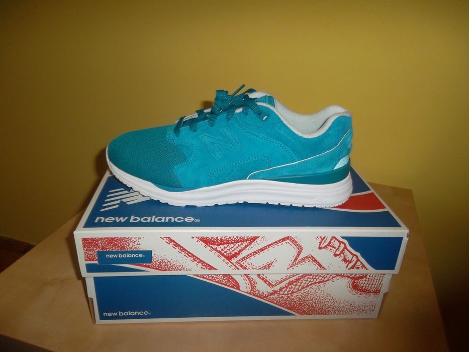 Adidasi New Balance ML1550CB marimea 40.5 -LICHIDARE STOC-
