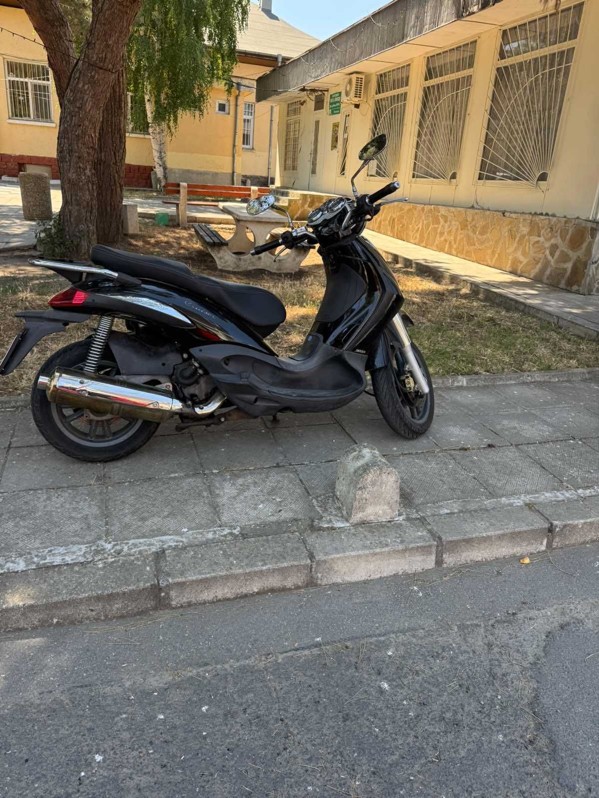 Мотор продава мотор