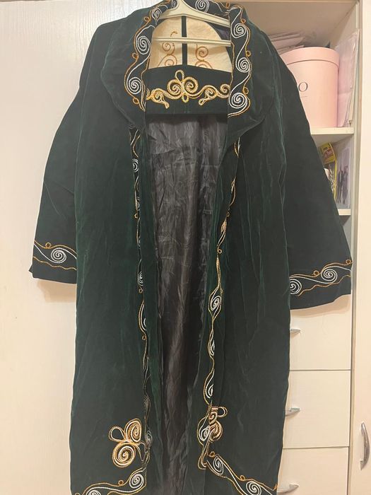 Продается новые мужские чапаны разные