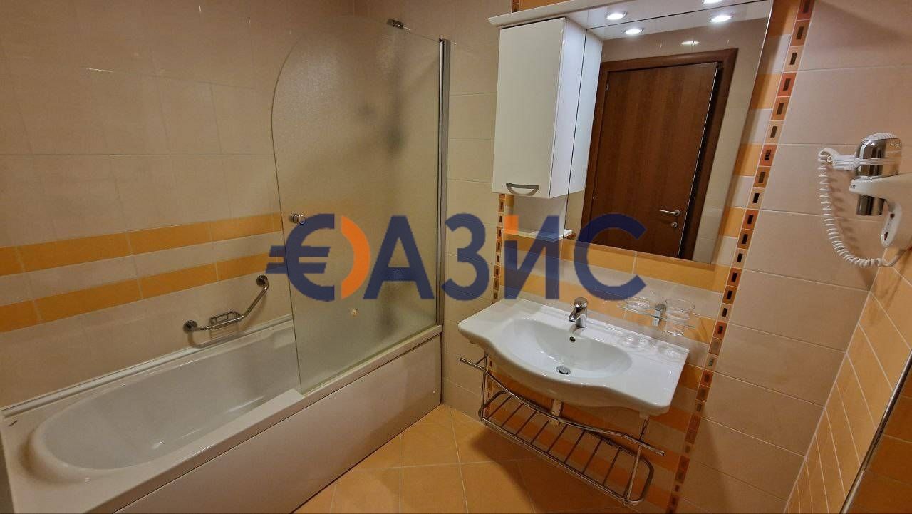 Апартамент с 2 спални, 2 ет., "Емералд", Равда, България, 141,7 кв. м.