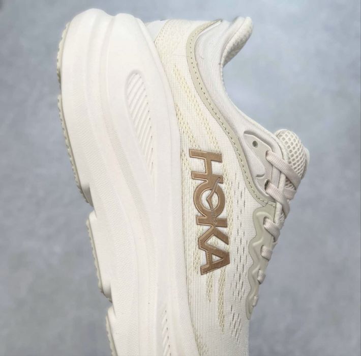 Hoka bondi 9 43 NOI
