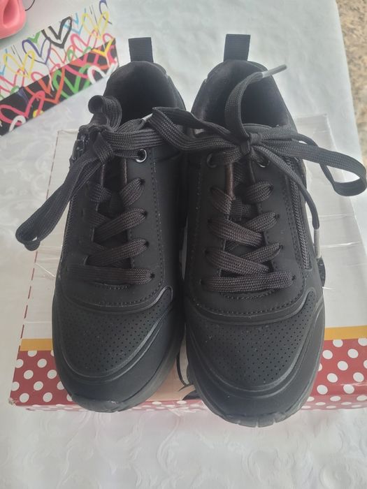 Skechers marimea 33