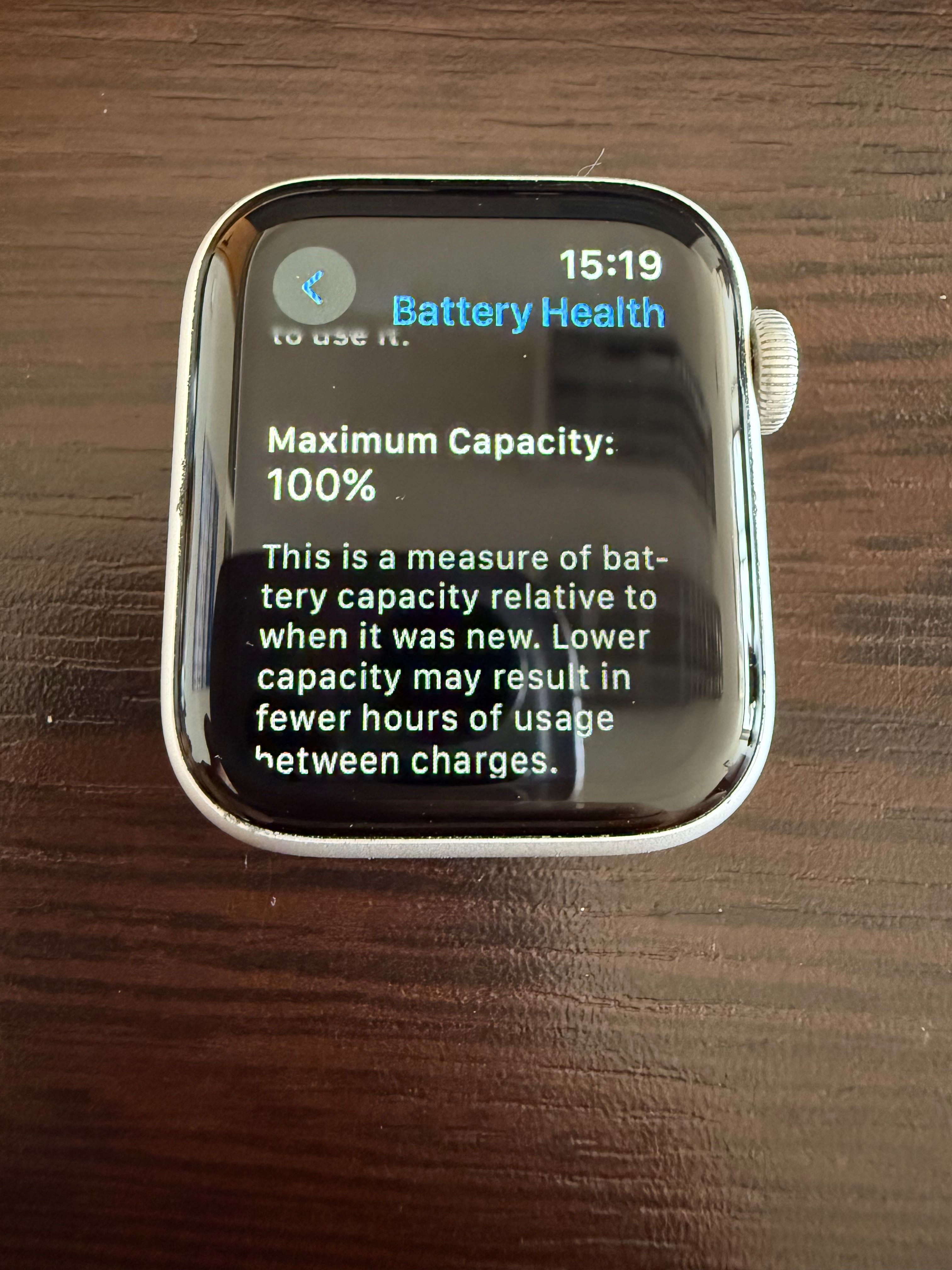 Apple Watch SE GPS Silver 40 mm батерия 100%