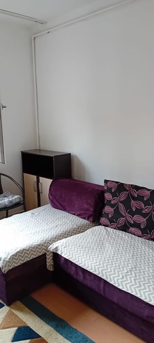 De închiriat garsonieră (camera de calin)