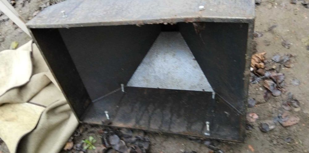 Arzător peleți așteaptă să fie montată  la centrala.