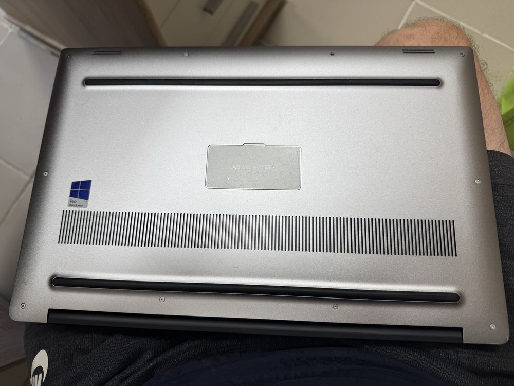 Лвптоп Dell Precision 5510 - 15,6”, i7, алуминиев корпус, отличен