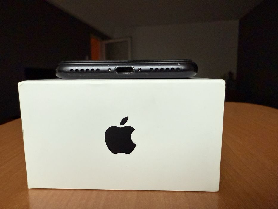 Vand iPhone SE 2 128 GB