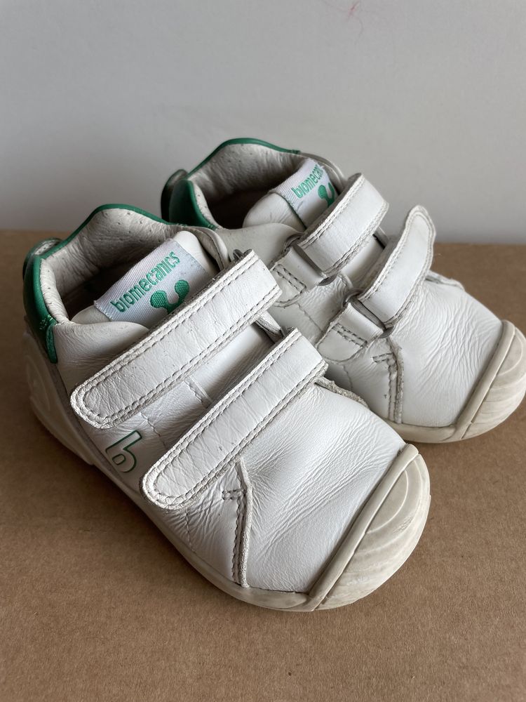 Бебешки обувки за прохождане