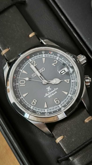 Seiko Prospex Alpinist SPB201J1
Mountain Sunset